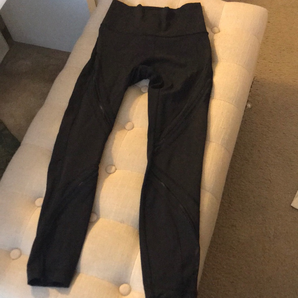 Lululemon yoga pants